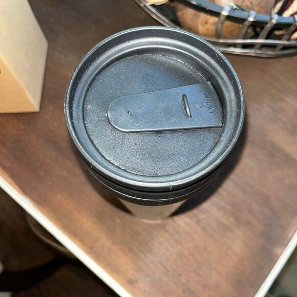 1990’s TAZ Travel Mug Cup Looney Tunes Twist On Lid*TASMANIAN Devil* NIB - Picture 3 of 5